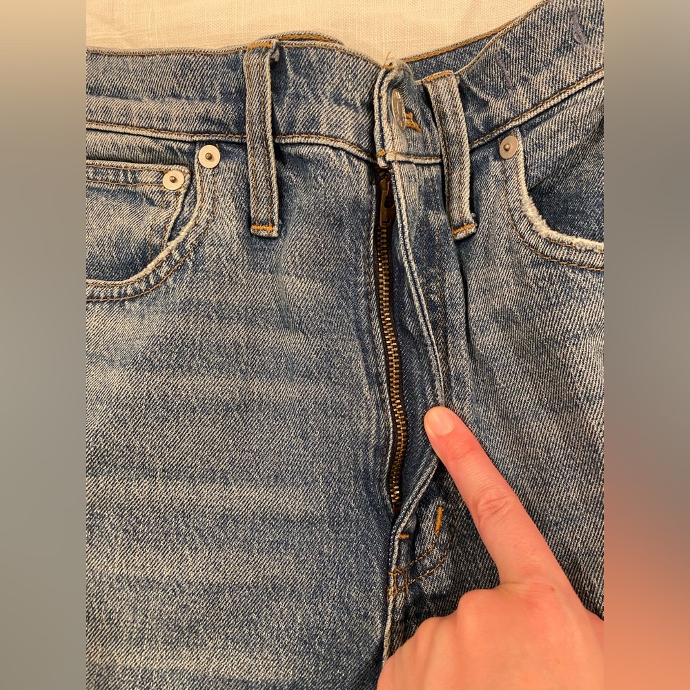 Madewell High Rise Slim Boy Jean in Neal Wash Tencel Denim Edition Size 27 - Picture 9 of 16